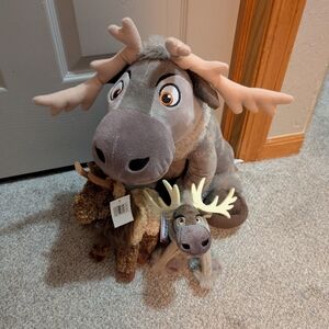 Disney Frozen Sven And Moose Bundle